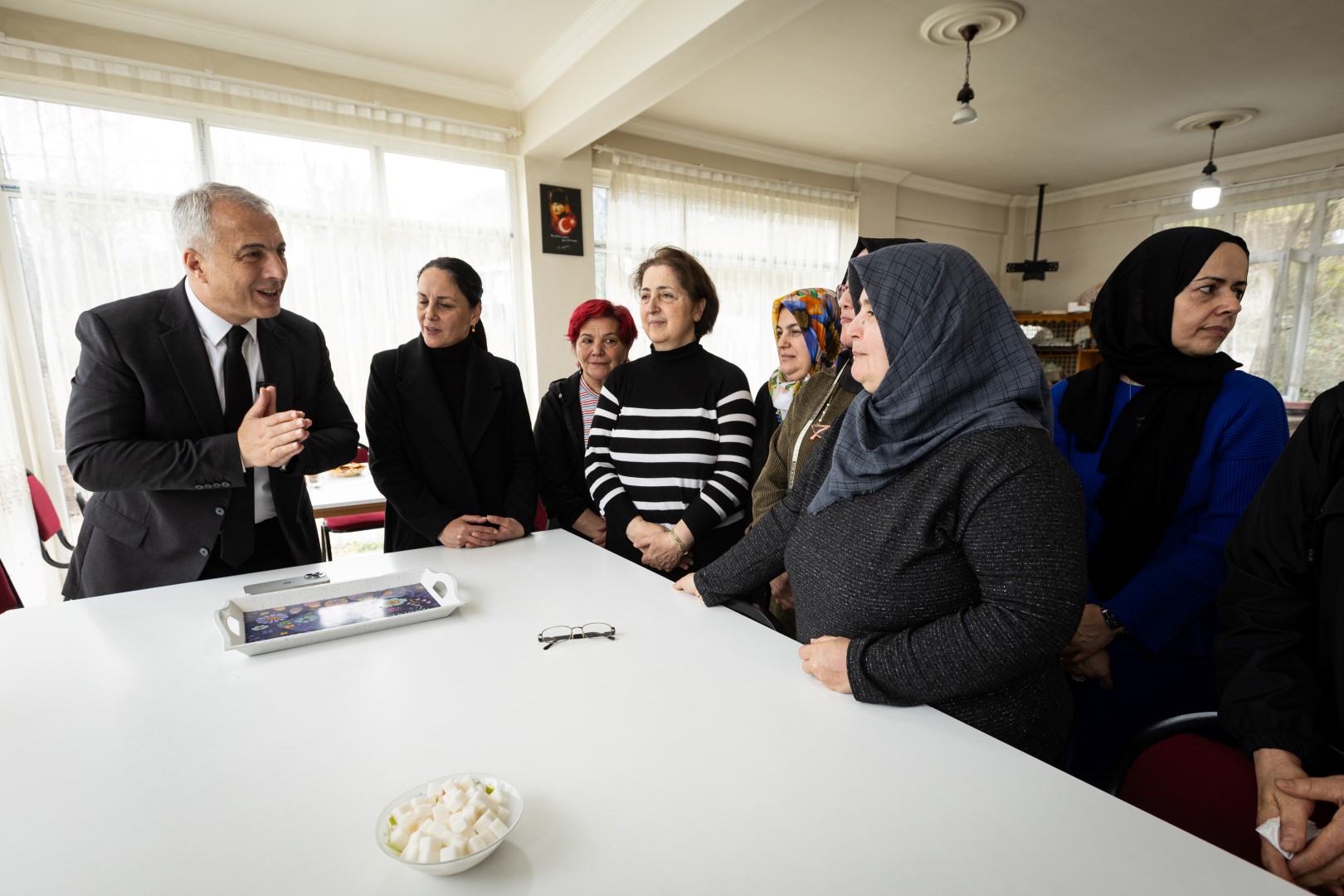 BAŞKAN BABAOĞLU, KIZANLIK MAHALLESİ DİKİŞ KURSUNU ZİYARET ETTİ